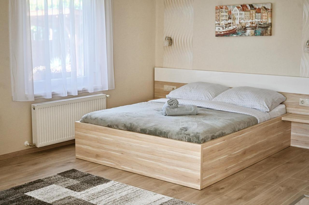 Villa Terrazza Balatongyörök Eksteriør billede
