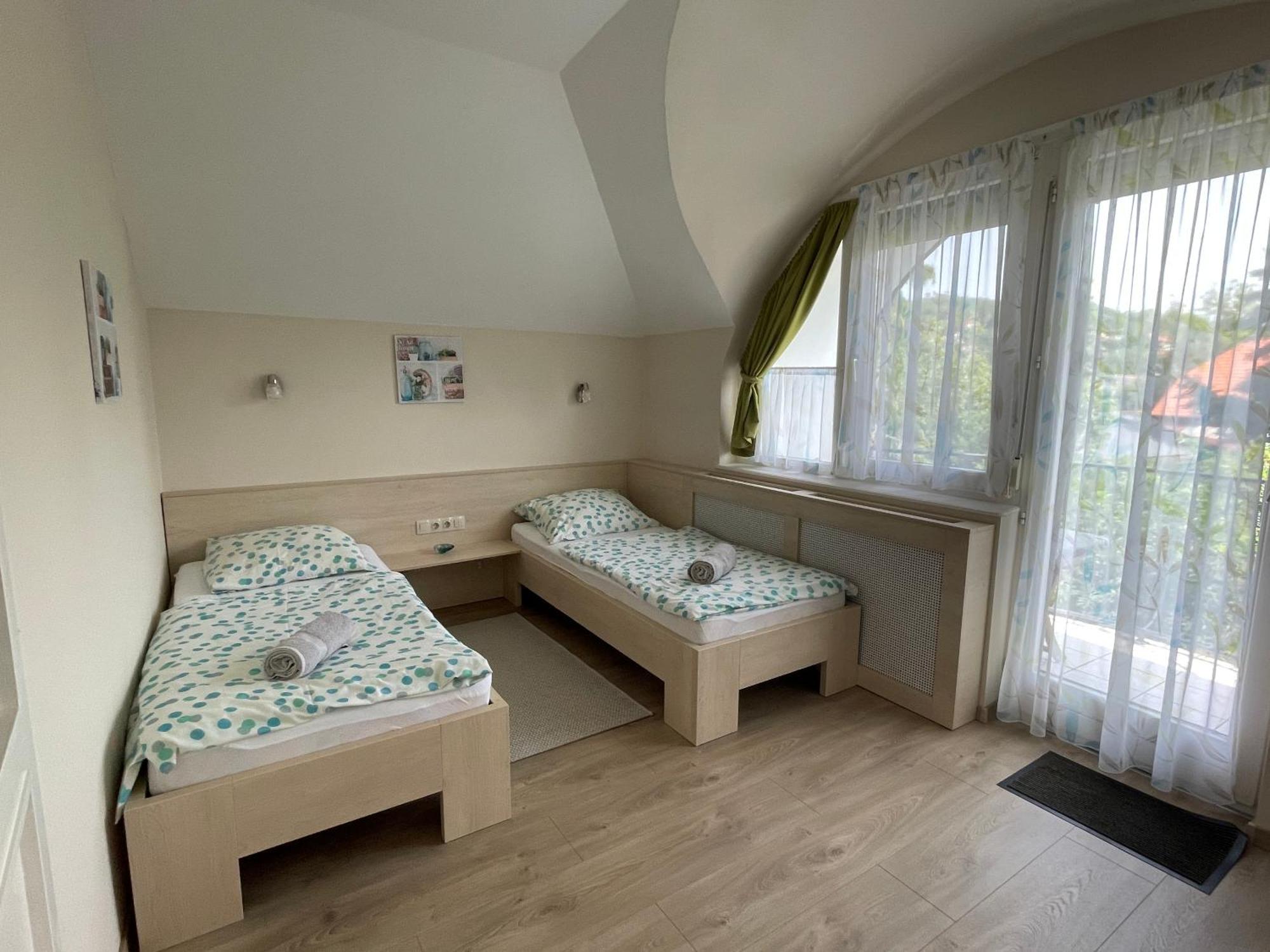Villa Terrazza Balatongyörök Eksteriør billede